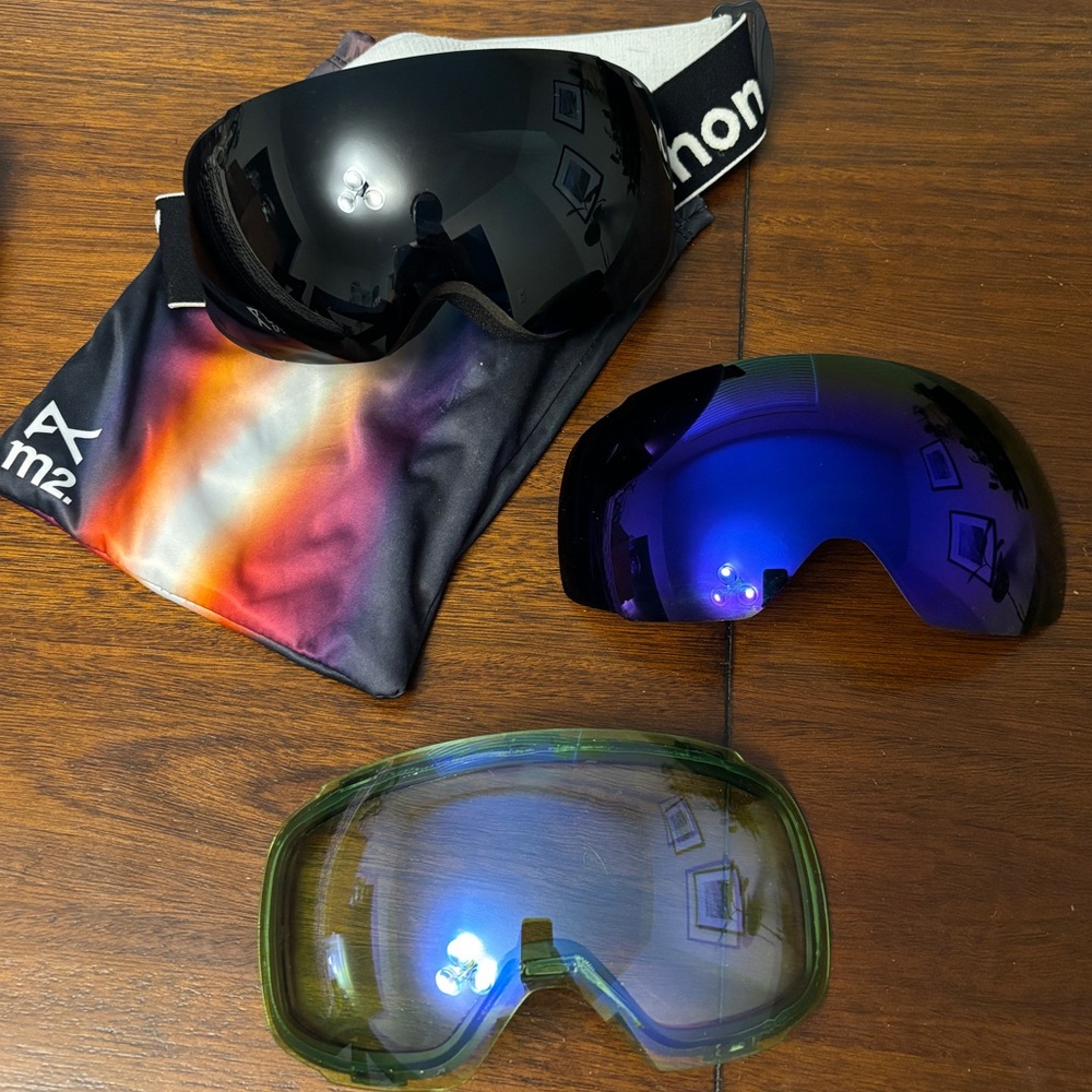Burton Anon M2 Goggles + 3 Lenses